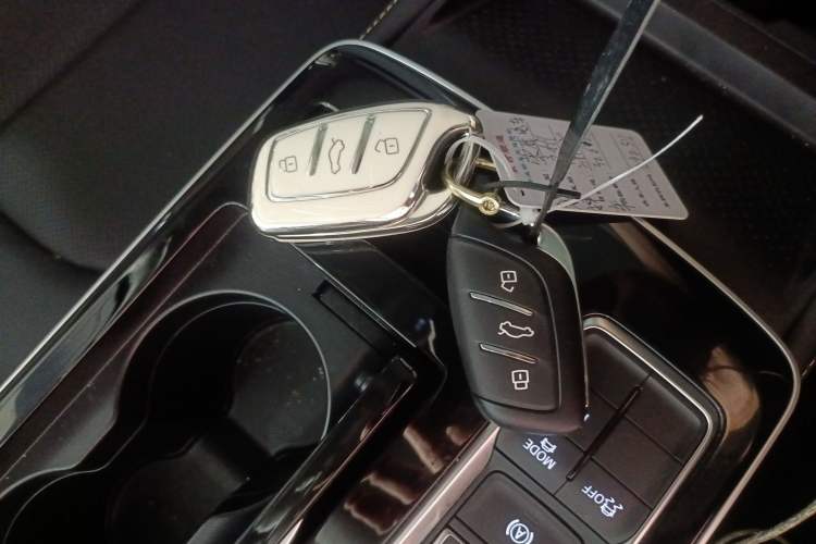 Used Roewe i6 MAX New Energy 2023 EV 420 Skyroof Special Edition Interior 1