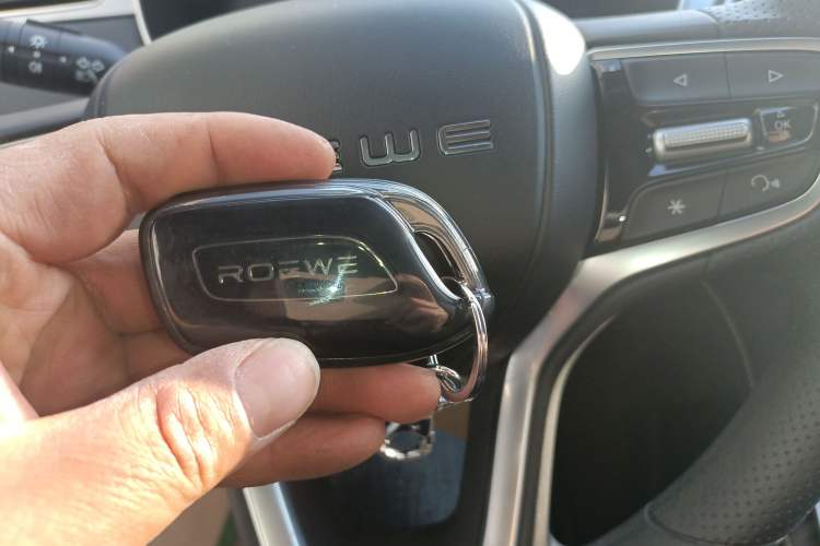 Used Roewe i6 MAX New Energy 2023 EV 420 Skyroof Special Edition Interior 1