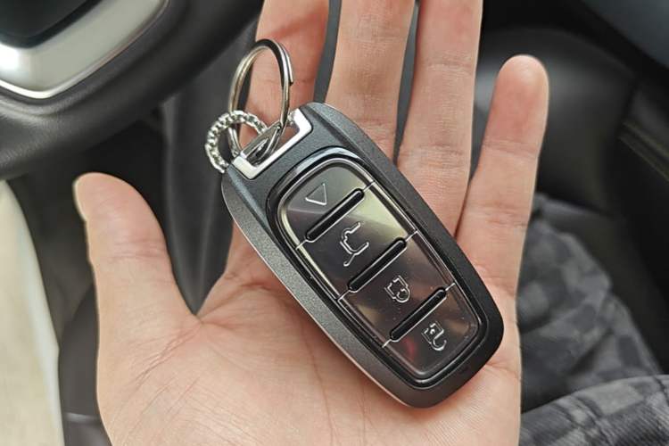 Used Roewe i6 MAX New Energy 2023 EV 420 Skyroof Special Edition Interior 1