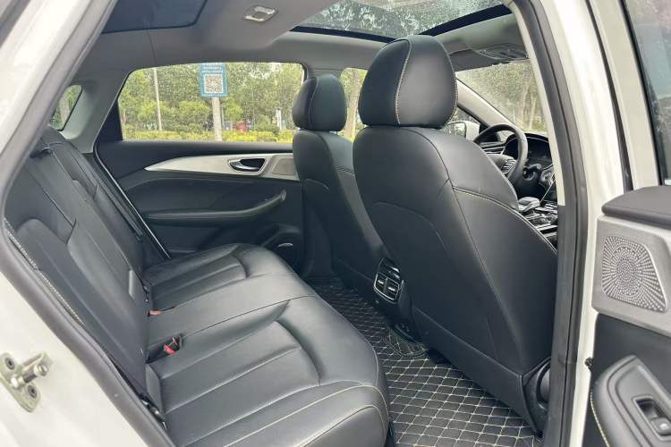 Used Roewe i6 MAX New Energy 2023 EV 420 Skyroof Special Edition Interior 13