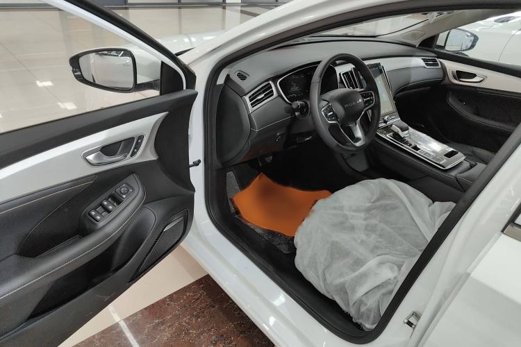 Used Roewe i6 MAX New Energy 2023 EV 500 Grand Touring Edition for Key Clients Interior 2