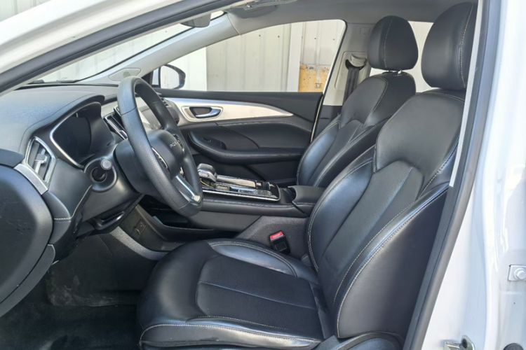 Used Roewe i6 MAX New Energy 2023 EV 420 Skyroof Special Edition Interior 3