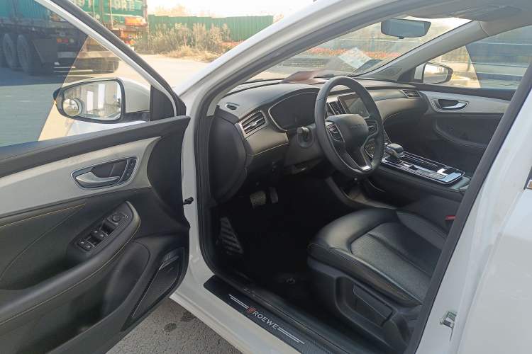 Used Roewe i6 MAX New Energy 2023 EV 420 Skyroof Special Edition Interior 3