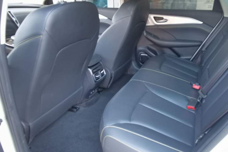 Used Roewe i6 MAX New Energy 2023 EV 420 Skyroof Special Edition Interior 3