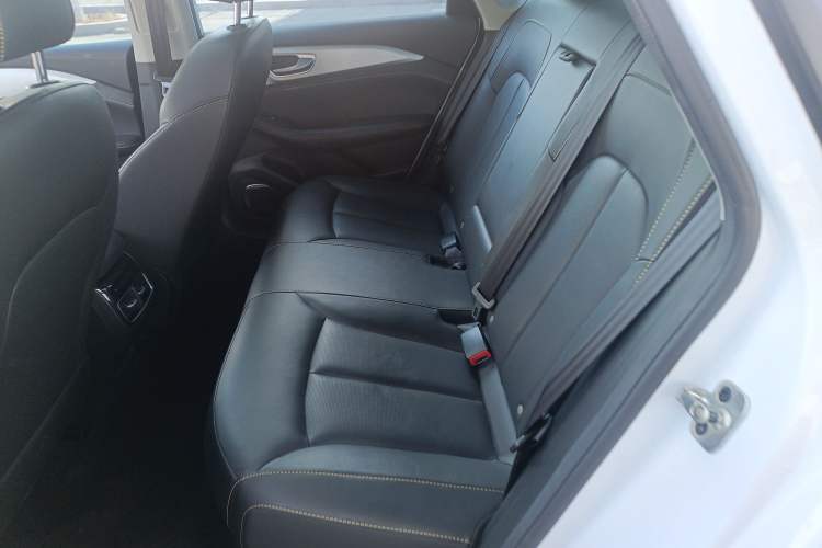 Used Roewe i6 MAX New Energy 2023 EV 420 Skyroof Special Edition Interior 4
