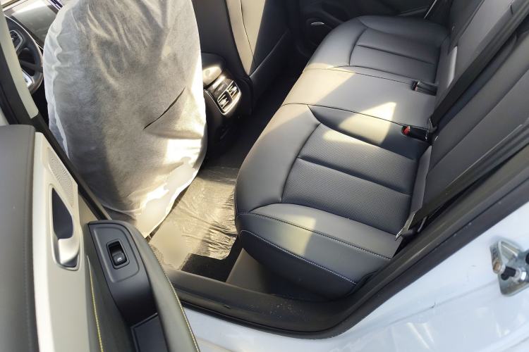 Used Roewe i6 MAX New Energy 2023 EV 420 Skyroof Special Edition Interior 4
