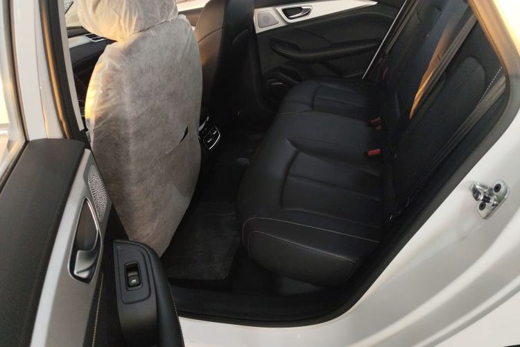 Used Roewe i6 MAX New Energy 2023 EV 420 Skyroof Special Edition Interior 4