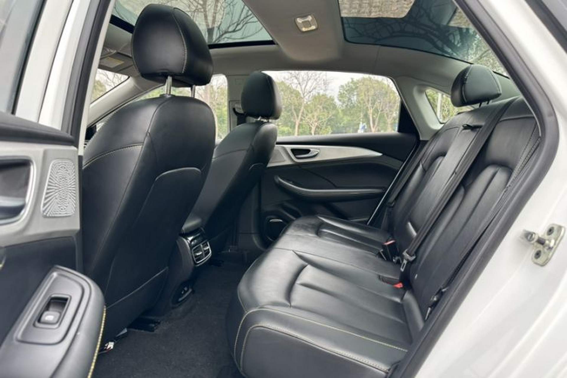 Used Roewe i6 MAX New Energy 2023 EV 420 Skyroof Special Edition Interior 5