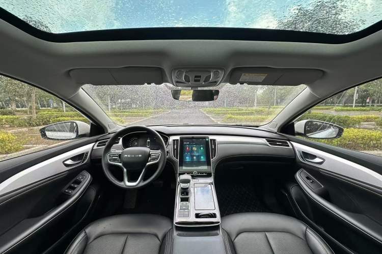 Used Roewe i6 MAX New Energy 2023 EV 420 Skyroof Special Edition Interior 7