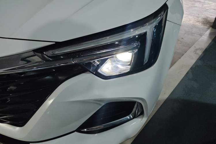 Used Roewe i6 MAX New Energy 2023 EV 420 Skyroof Special Edition Left Front Headlight