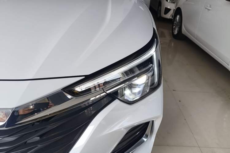 Used Roewe i6 MAX New Energy 2023 EV 500 Grand Touring Edition for Key Clients Left Front Headlight