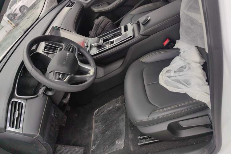 Used Roewe i6 MAX New Energy 2023 EV 420 Skyroof Special Edition Left Front Seat