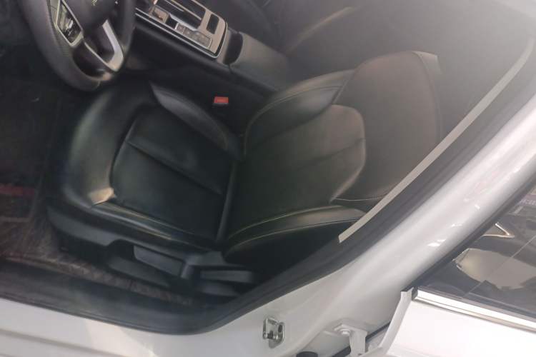 Used Roewe i6 MAX New Energy 2023 EV 420 Skyroof Special Edition Left Front Seat