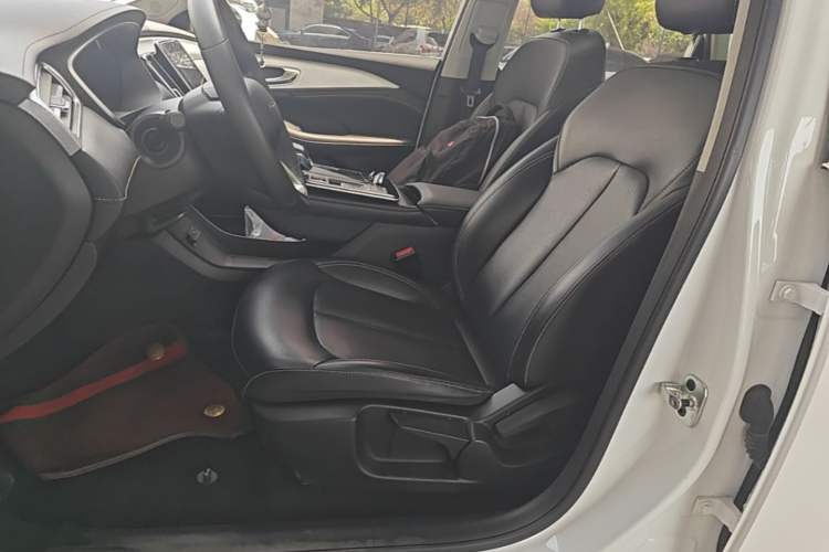 Used Roewe i6 MAX New Energy 2023 EV 420 Skyroof Special Edition Left Front Seat