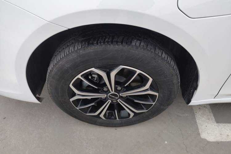 Used Roewe i6 MAX New Energy 2023 EV 420 Skyroof Special Edition Left Front Wheel Hub