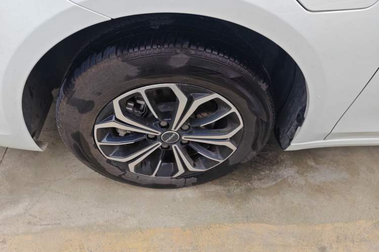 Used Roewe i6 MAX New Energy 2023 EV 420 Skyroof Special Edition Left Front Wheel Hub