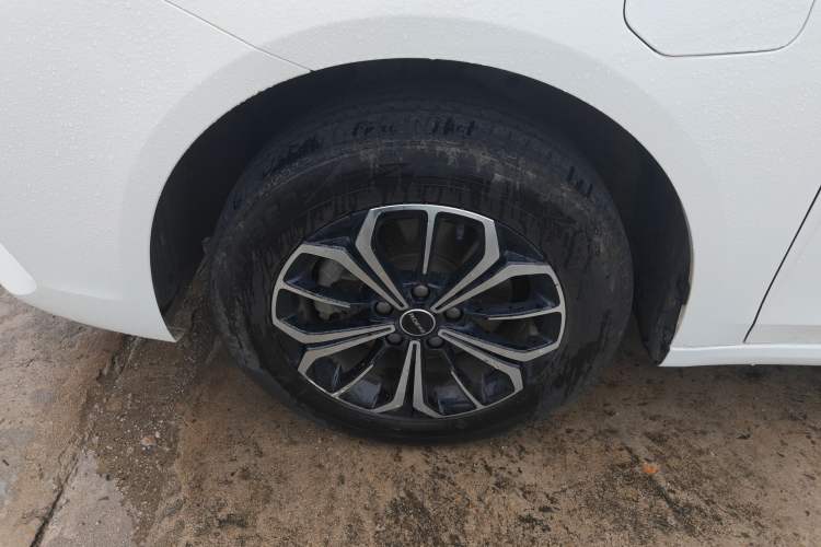 Used Roewe i6 MAX New Energy 2023 EV 420 Skyroof Special Edition Left Front Wheel Hub