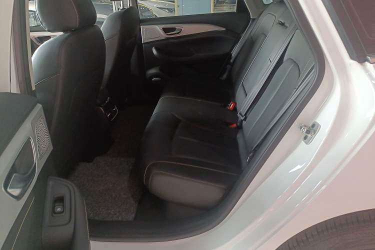 Used Roewe i6 MAX New Energy 2023 EV 420 Skyroof Special Edition Left Rear Seat