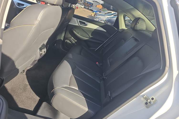 Used Roewe i6 MAX New Energy 2023 EV 420 Skyroof Special Edition Left Rear Seat