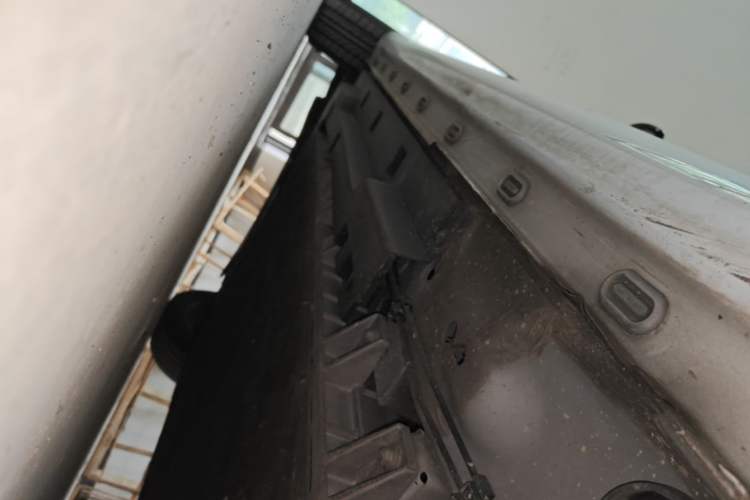 Used Roewe i6 MAX New Energy 2023 EV 420 Skyroof Special Edition Left Side Sill