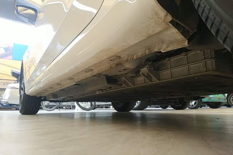 Used Roewe i6 MAX New Energy 2023 EV 420 Skyroof Special Edition Left Side Sill