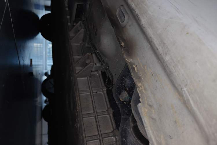 Used Roewe i6 MAX New Energy 2023 EV 420 Skyroof Special Edition Left Side Sill