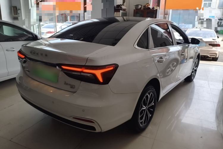 Used Roewe i6 MAX New Energy 2023 EV 500 Grand Touring Edition for Key Clients Rear Right 45 Deg