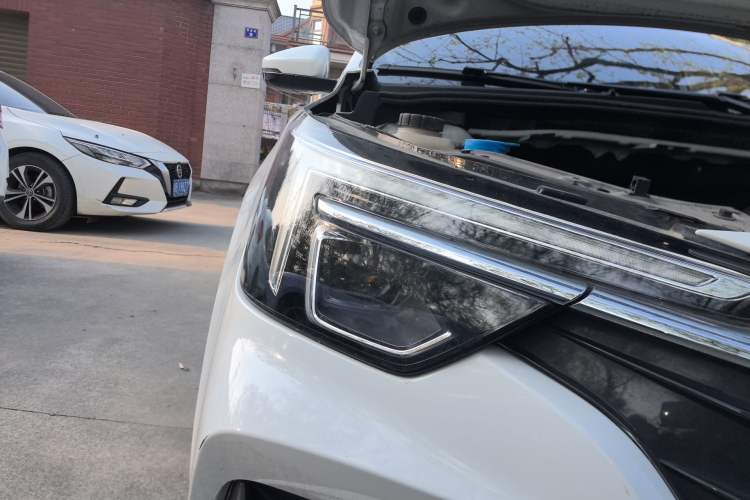 Used Roewe i6 MAX New Energy 2023 EV 420 Skyroof Special Edition Right Front Headlight
