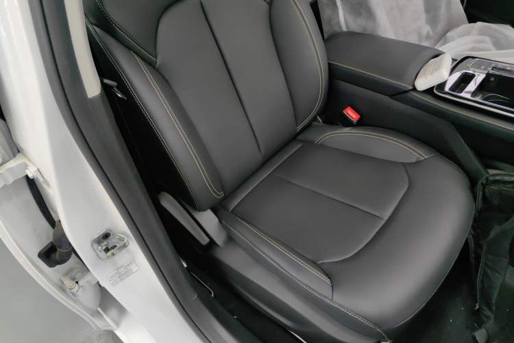 Used Roewe i6 MAX New Energy 2023 EV 420 Skyroof Special Edition Right Front Seat
