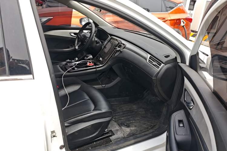 Used Roewe i6 MAX New Energy 2023 EV 420 Skyroof Special Edition Right Front Seat