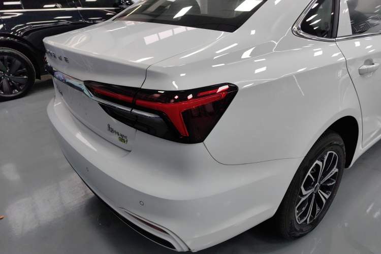 Used Roewe i6 MAX New Energy 2023 EV 420 Skyroof Special Edition Right Rear Taillight
