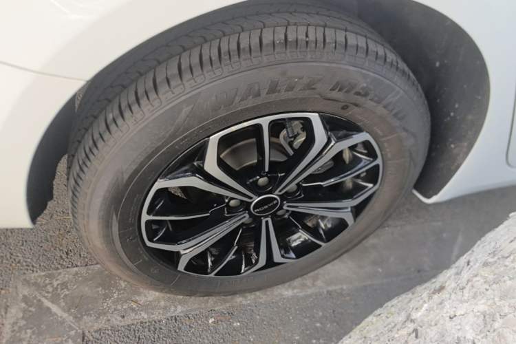 Used Roewe i6 MAX New Energy 2023 EV 420 Skyroof Special Edition Right Rear Wheel Hub