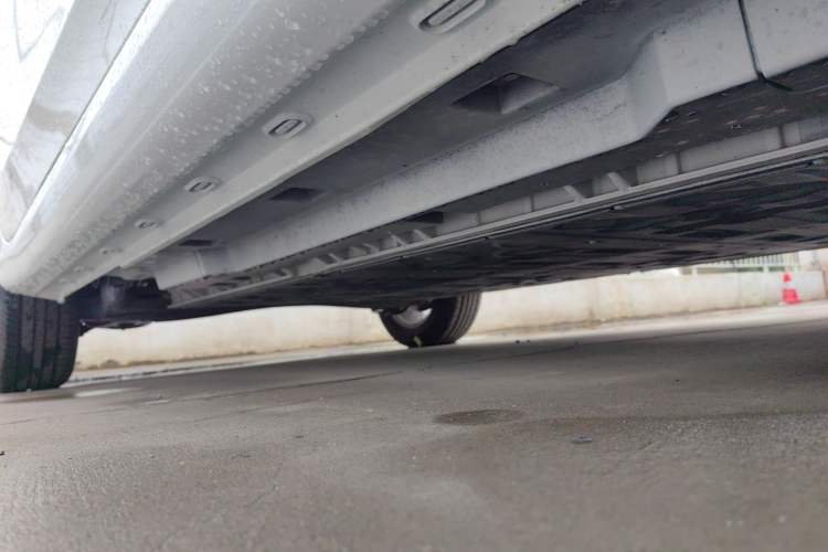 Used Roewe i6 MAX New Energy 2023 EV 420 Skyroof Special Edition Right Side Sill