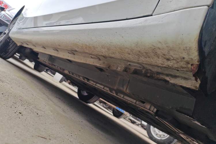 Used Roewe i6 MAX New Energy 2023 EV 420 Skyroof Special Edition Right Side Sill