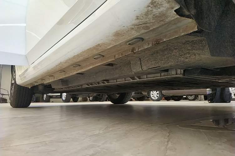 Used Roewe i6 MAX New Energy 2023 EV 420 Skyroof Special Edition Right Side Sill