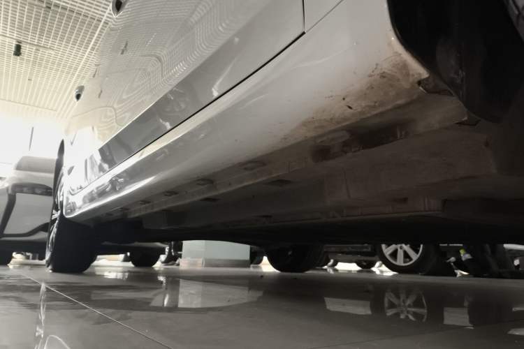 Used Roewe i6 MAX New Energy 2023 EV 420 Skyroof Special Edition Right Side Sill