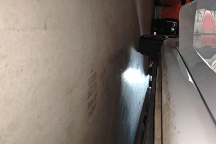 Used Roewe i6 MAX New Energy 2023 EV 420 Skyroof Special Edition Right Side Sill