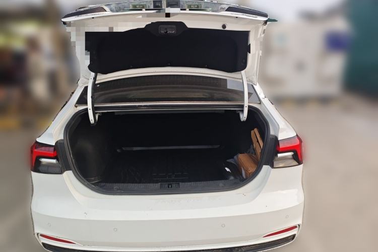 Used Roewe i6 MAX New Energy 2023 EV 420 Skyroof Special Edition Trunk