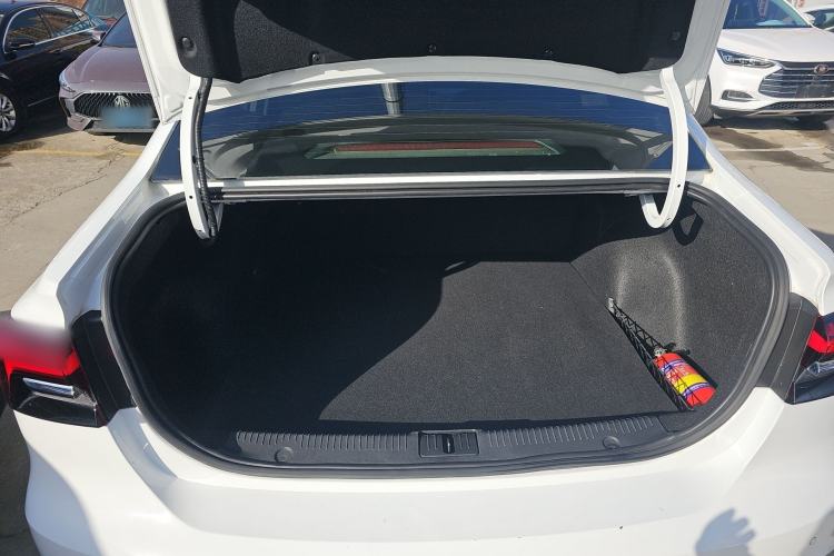 Used Roewe i6 MAX New Energy 2023 EV 420 Skyroof Special Edition Trunk