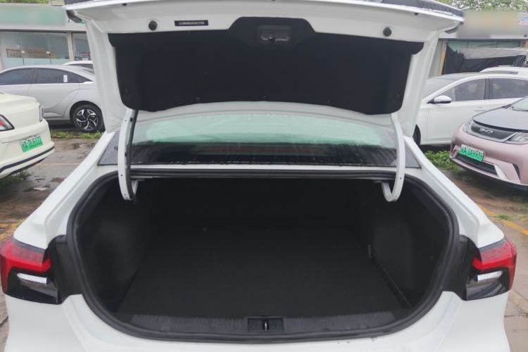 Used Roewe i6 MAX New Energy 2023 EV 420 Skyroof Special Edition Trunk