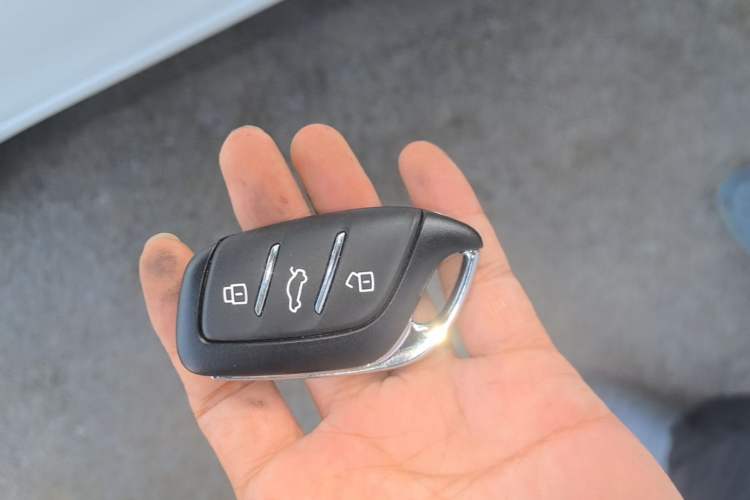 Used Roewe i6 MAX New Energy 2023 EV 420 Skyroof Special Edition Vehicle Key