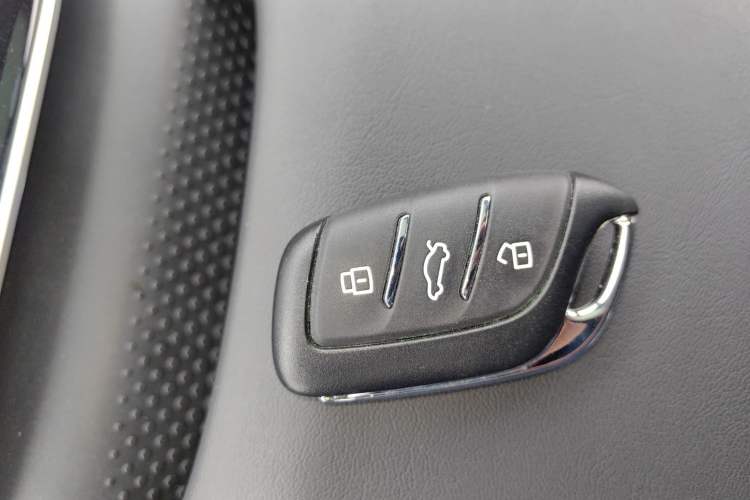 Used Roewe i6 MAX New Energy 2023 EV 420 Skyroof Special Edition Vehicle Key