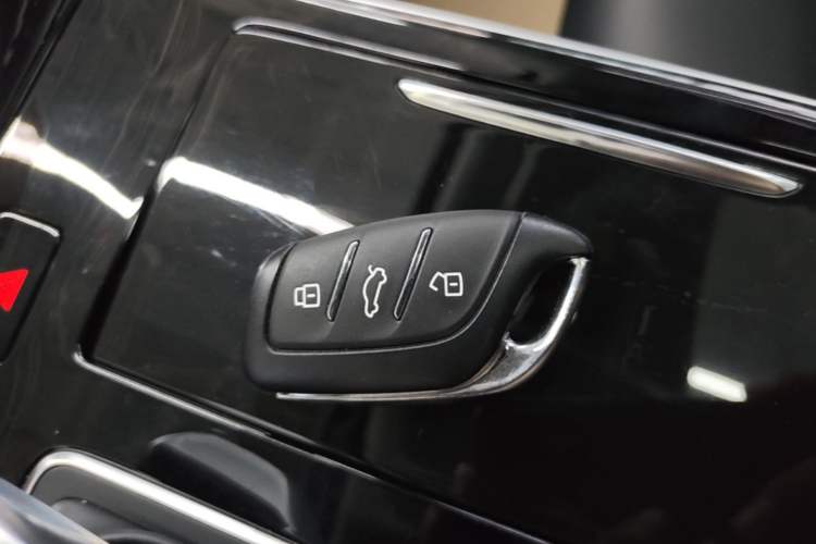 Used Roewe i6 MAX New Energy 2023 EV 420 Skyroof Special Edition Vehicle Key