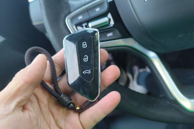 Used Roewe i6 MAX New Energy 2023 EV 420 Skyroof Special Edition Vehicle Key