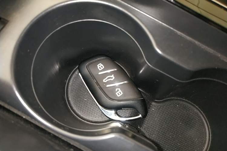 Used Roewe i6 MAX New Energy 2023 EV 420 Skyroof Special Edition Vehicle Key