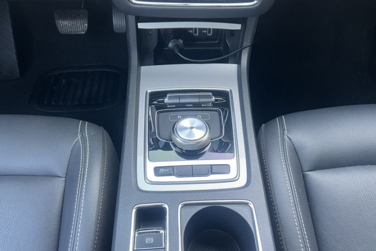 Used Roewe i6 New Energy 2017 45T Hybrid Connect & Smart Enjoyment Edition Interior 1