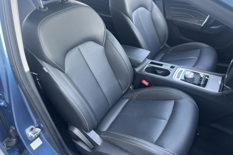 Used Roewe i6 New Energy 2017 45T Hybrid Connect & Smart Enjoyment Edition Interior 2