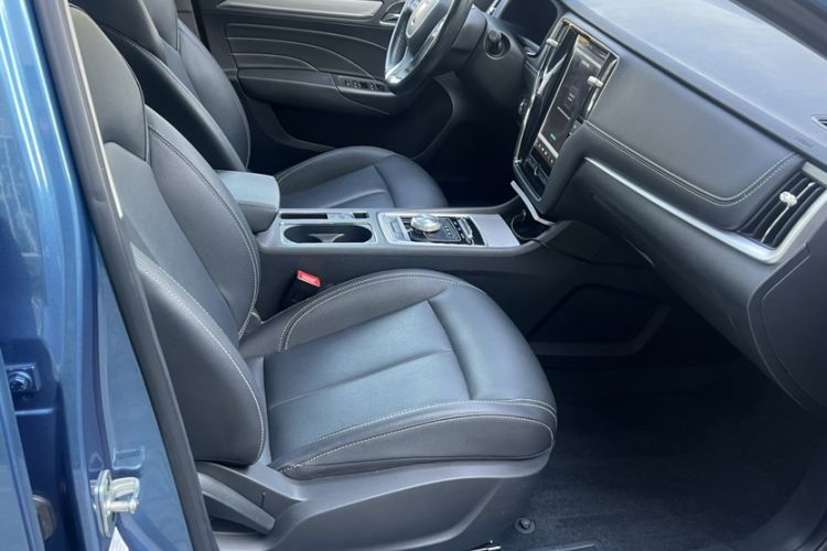 Used Roewe i6 New Energy 2017 45T Hybrid Connect & Smart Enjoyment Edition Interior 6