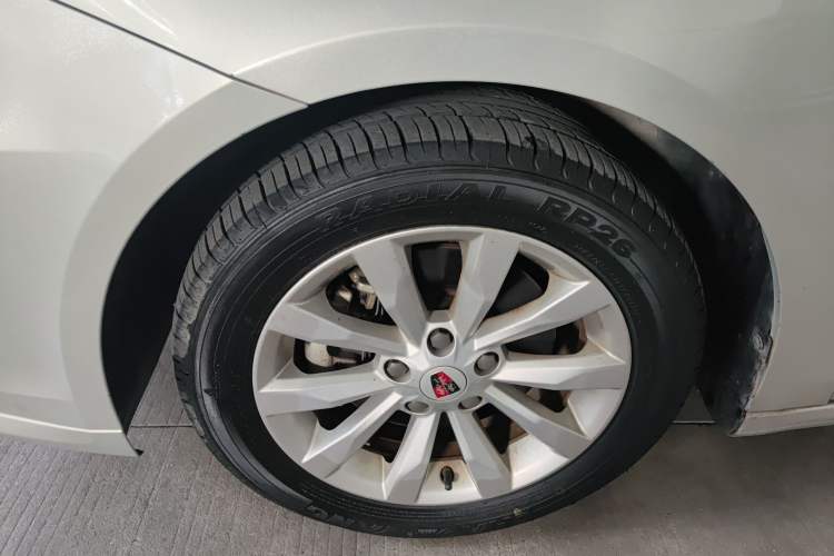 Used Roewe i6 New Energy 2017 45T Hybrid Connect & Smart Enjoyment Edition Exterior 7