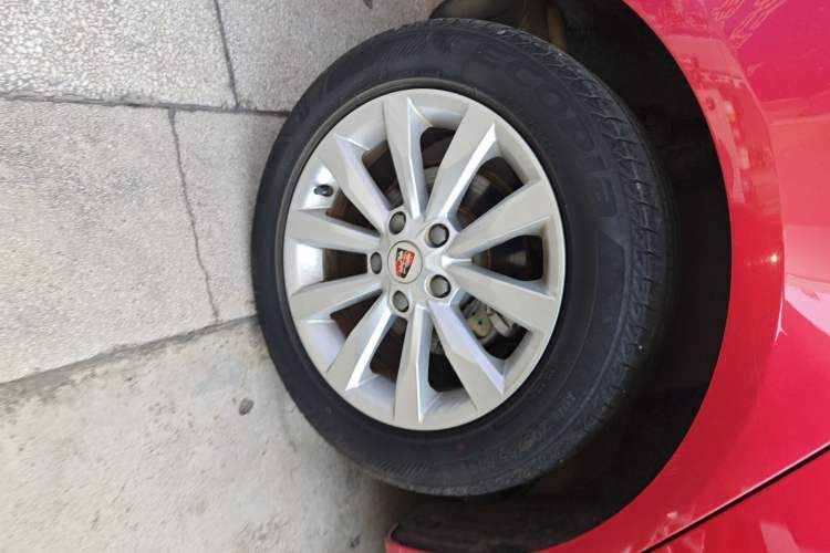 Used Roewe i6 New Energy 2017 45T Hybrid Connect & Smart Enjoyment Edition Exterior 8